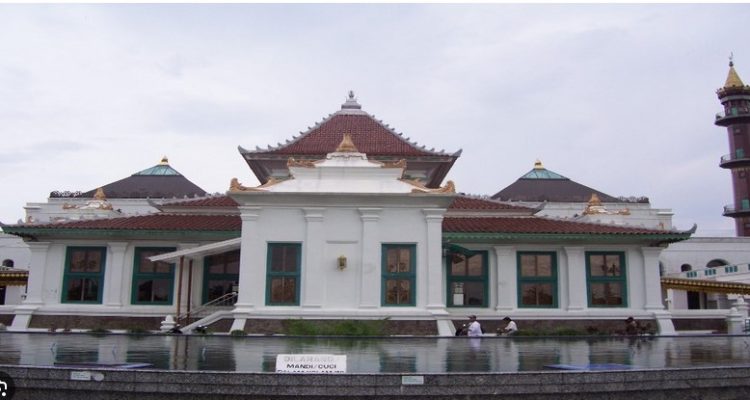 5 Masjid terbesar di kota Palembang terupdate