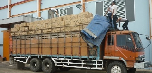 Harga sewa truk besar di Palembang terupdate